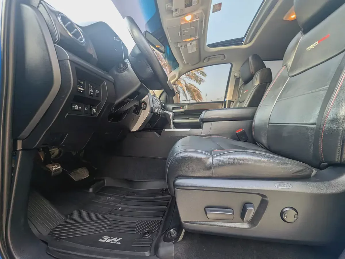 TOYOTA TUNDRA 2019 AMERICAN SPECIFICATION INTERIOR AND EXTERIOR EXCELLENT CONDITION-10-10