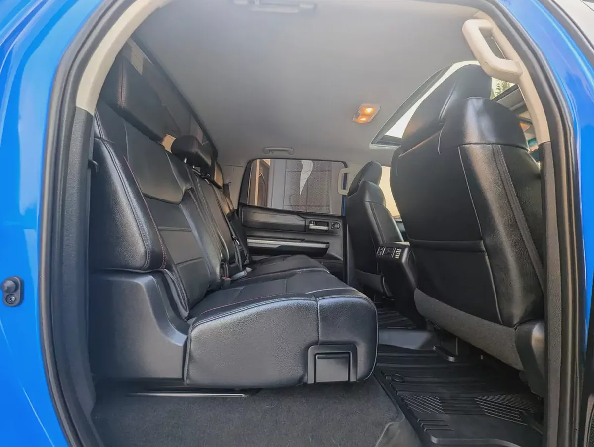 TOYOTA TUNDRA 2019 AMERICAN SPECIFICATION INTERIOR AND EXTERIOR EXCELLENT CONDITION-12-12