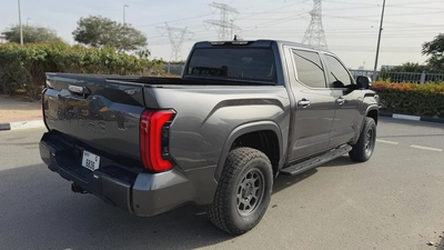 TOYOTA TUNDRA ,MINT CONDITION-7