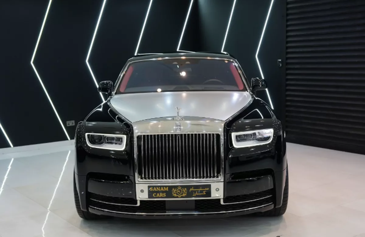 Rolls-Royce Phantom VIII-1-1