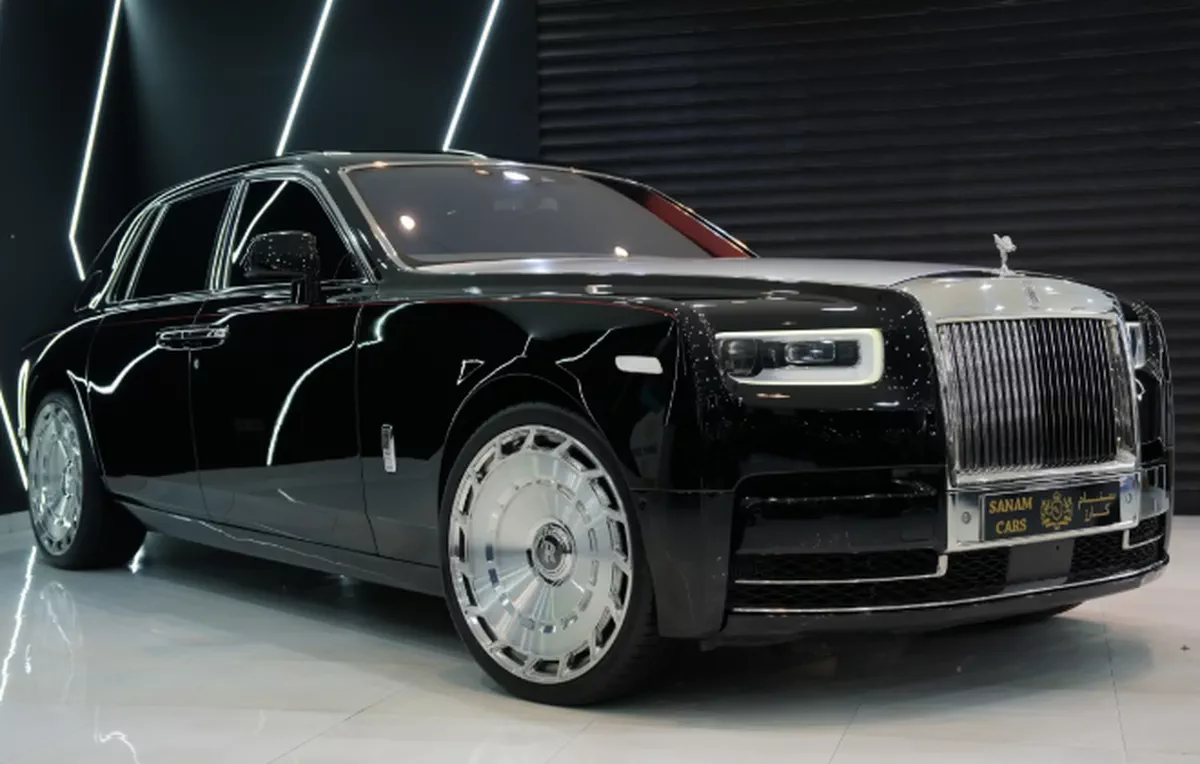 Rolls-Royce Phantom VIII-2-2