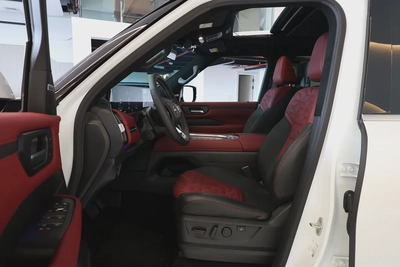 PATROL LE PLATINUM CITY ( 3.5L V6 TWINTURBO ) - 2,600 KM ONLY - GCC SPECS - WARRANTY / SERVICE --9
