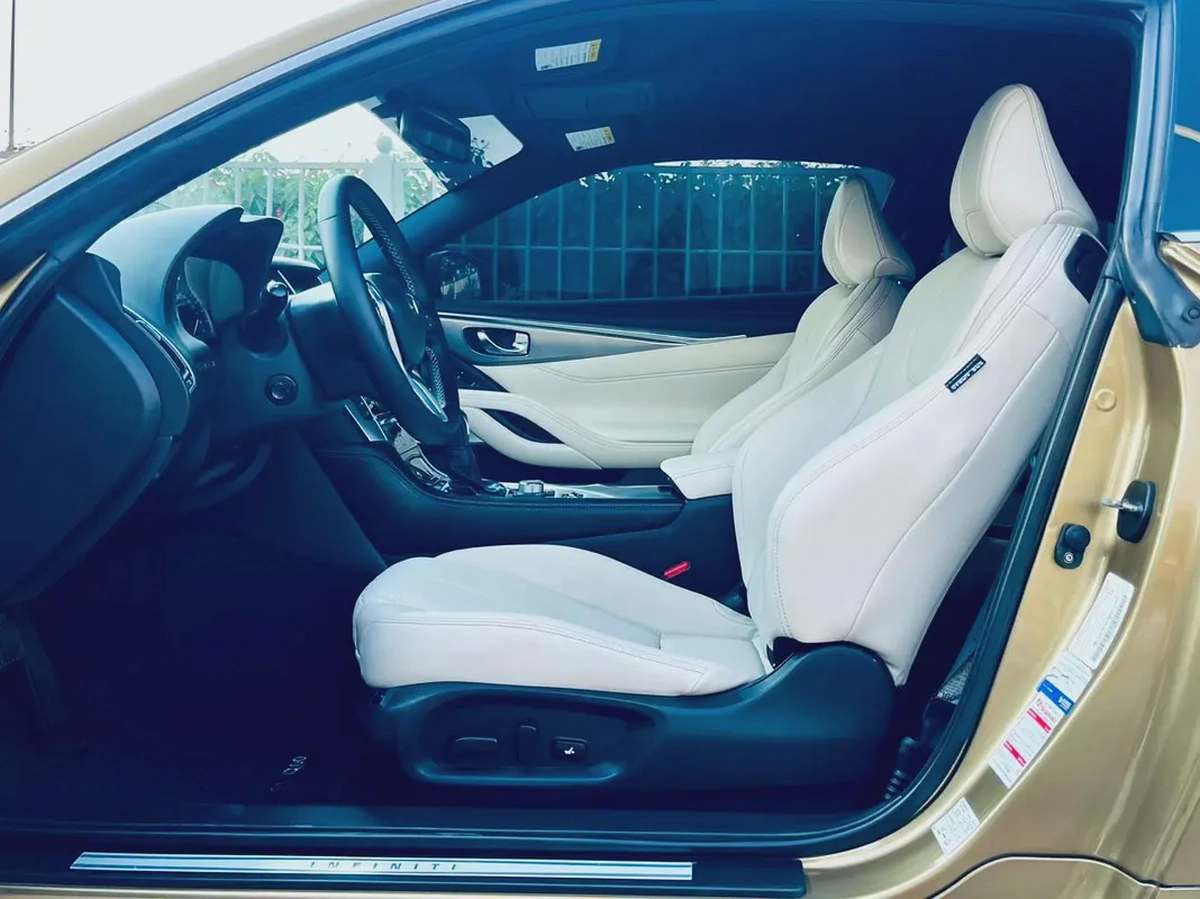 Infiniti Q60 Premium 2018 50th anniversary edition| GCC Specs | Pristine Condition