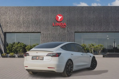 Tesla Model 3 Performance 2022-5