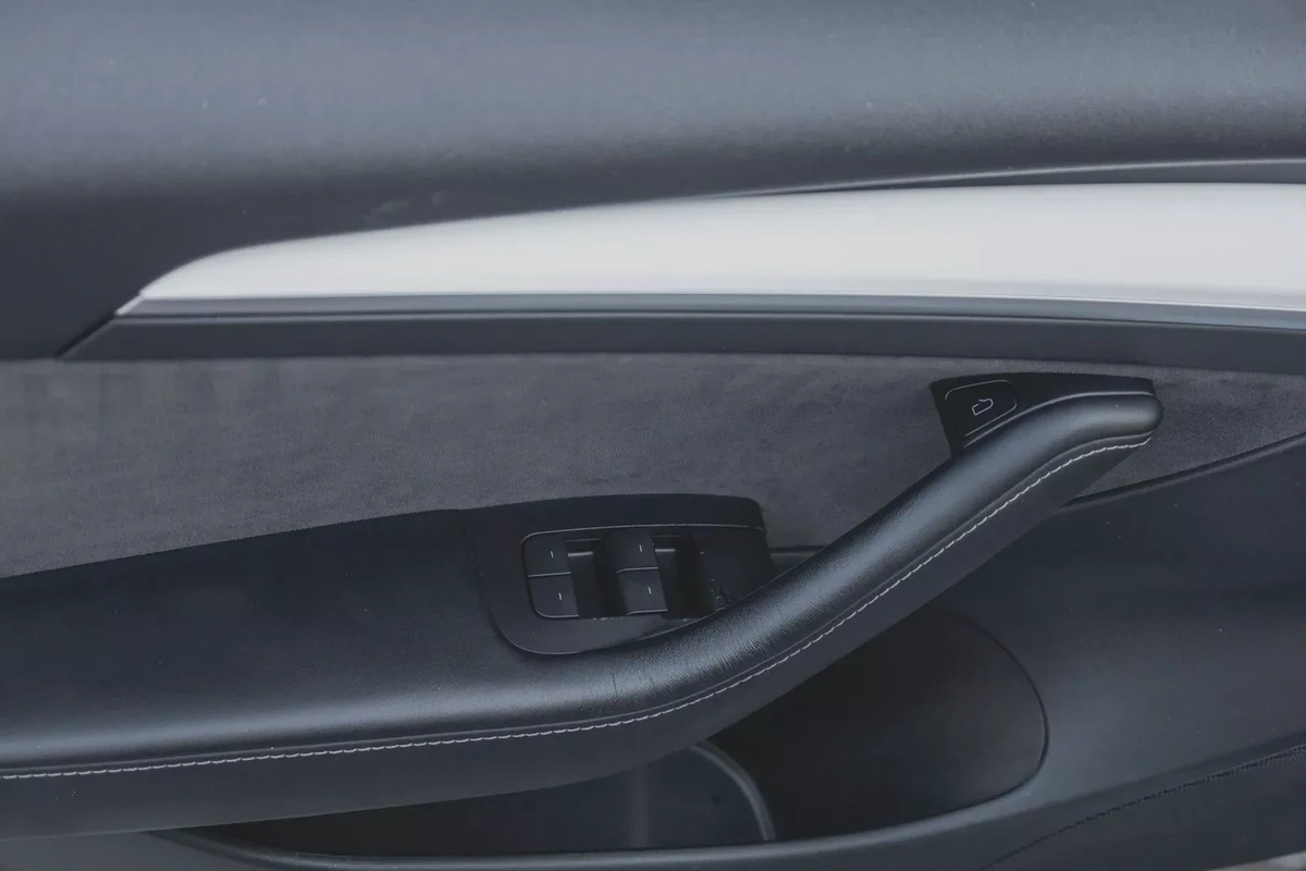 Tesla Model 3 Performance 2022-13-13