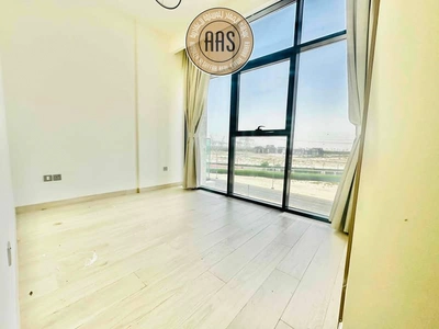 Pool view •• chiller free •• spacious layout •• corner unit-11