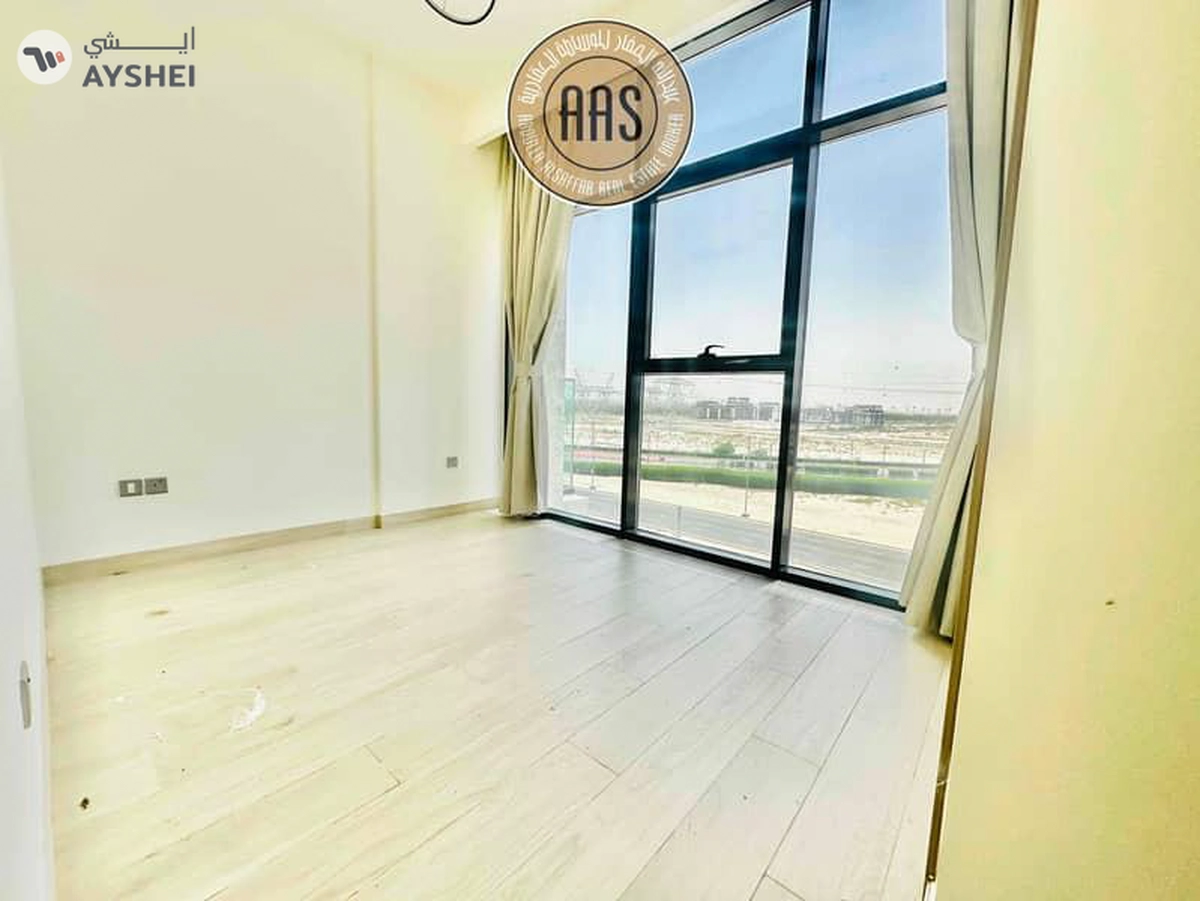 Pool view •• chiller free •• spacious layout •• corner unit-11-11