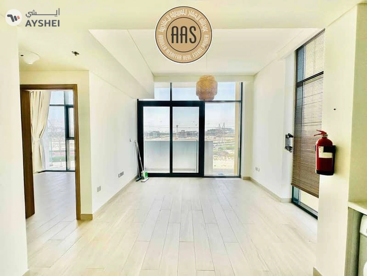Pool view •• chiller free •• spacious layout •• corner unit-2-2