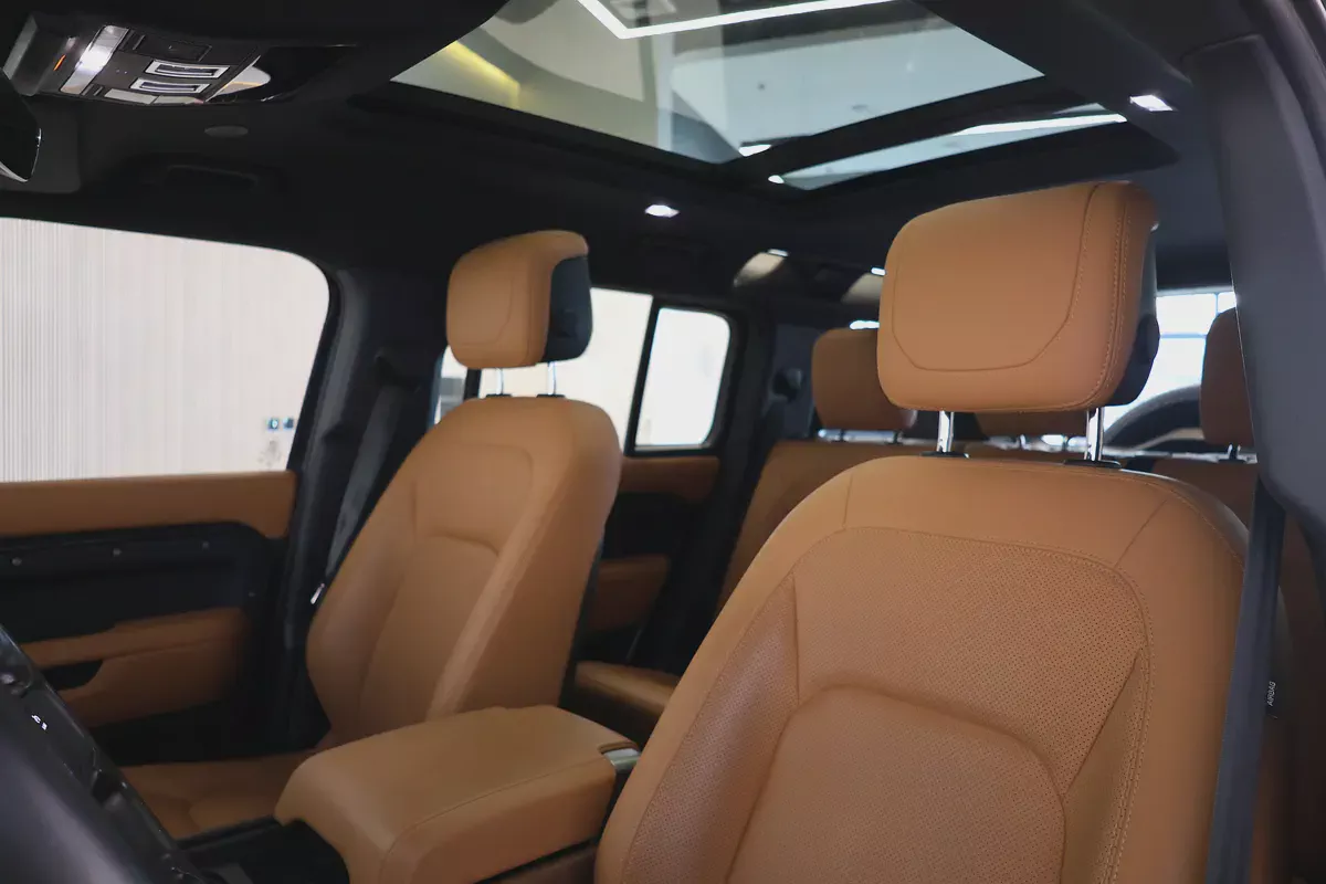2023 Land Rover Defender 110 S | GCC Specs | Pristine Condition-10-10