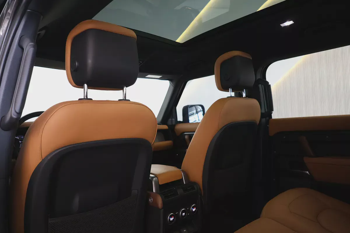 2023 Land Rover Defender 110 S | GCC Specs | Pristine Condition-17-17