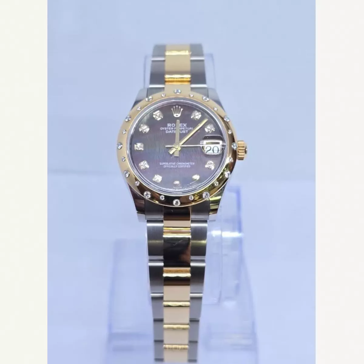 Rolex Datejust Mother of Pearl Diamond Dial 31mm with Oyster Bracelet | Condition: Like new & unworn | Year of production 2021 | Original box | Original papers-5-5