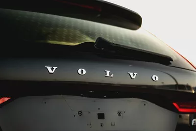 Volvo XC60 B5 FWD MOMENTUM 2022 Low Mileage GCC-5