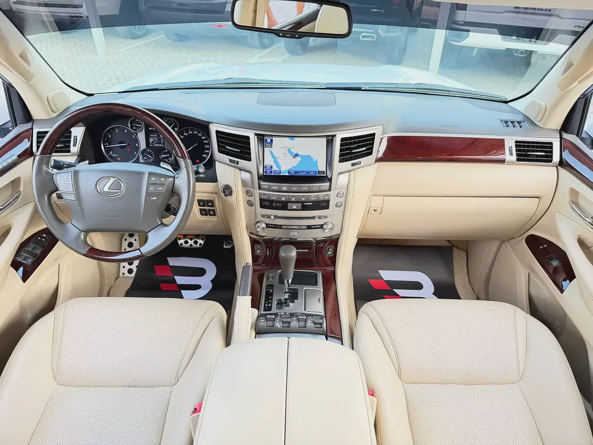 لكزس LX 570 ابيض / بيج 2014 (الفطيم)-9-9
