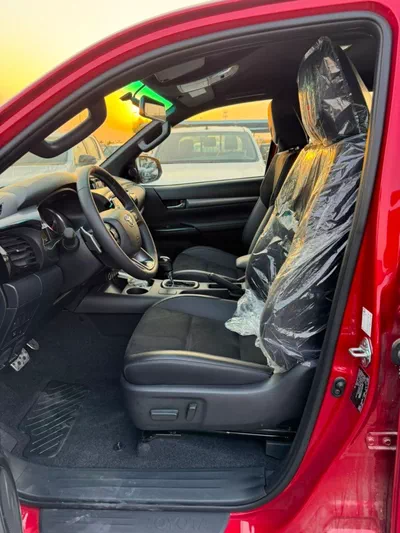 Toyota Hilux GR SPORT || 2.8L DIESEL V4 A/T | DRIVER PWR SEAT | LEATHER SEATS | 360*CAMERA | BLIND SPOT (CODE # H-10