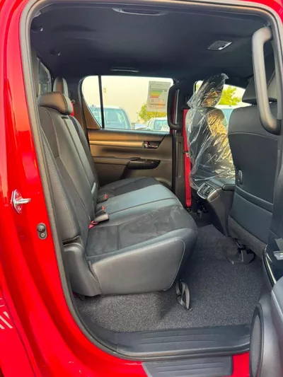 Toyota Hilux GR SPORT || 2.8L DIESEL V4 A/T | DRIVER PWR SEAT | LEATHER SEATS | 360*CAMERA | BLIND SPOT (CODE # H-13
