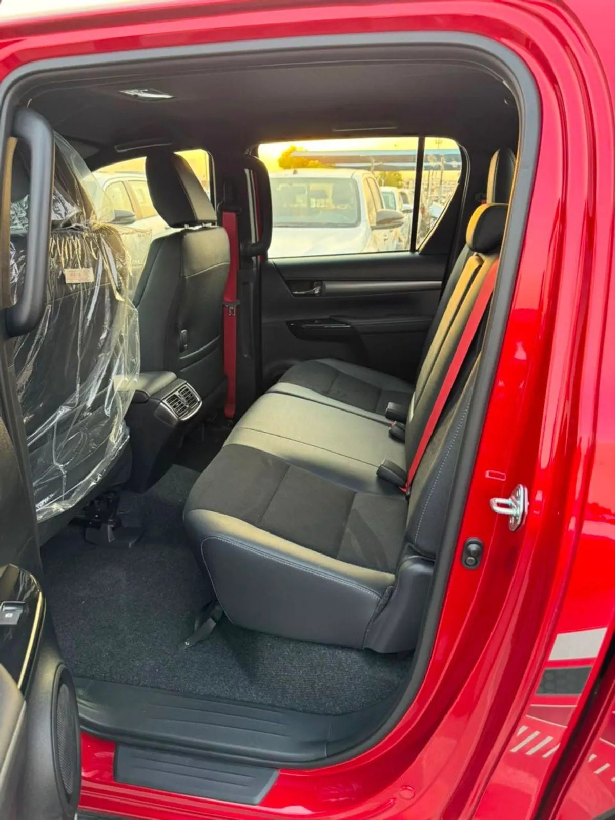 Toyota Hilux GR SPORT || 2.8L DIESEL V4 A/T | DRIVER PWR SEAT | LEATHER SEATS | 360*CAMERA | BLIND SPOT (CODE # H-12-0