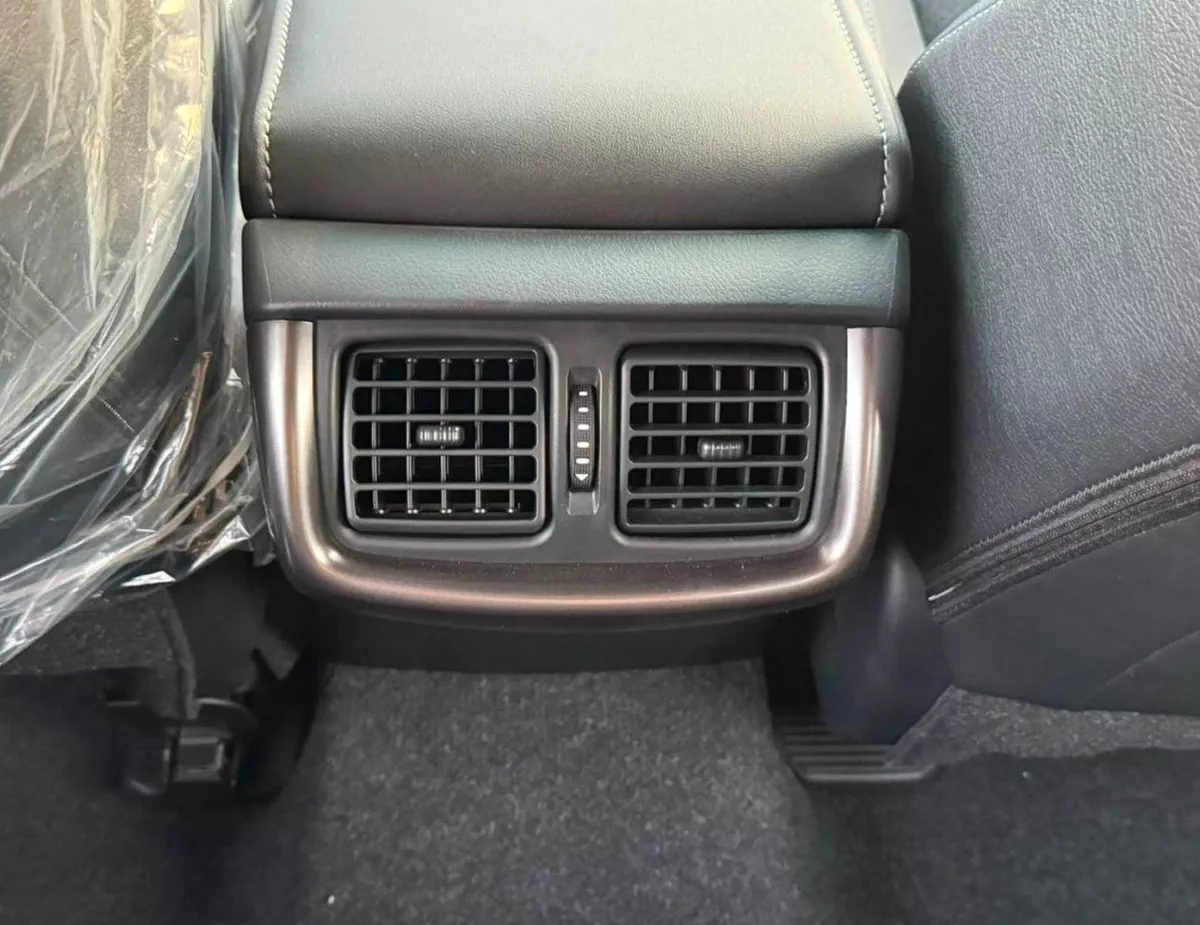Toyota Hilux GR SPORT || 2.8L DIESEL V4 A/T | DRIVER PWR SEAT | LEATHER SEATS | 360*CAMERA | BLIND SPOT (CODE # H-24-0