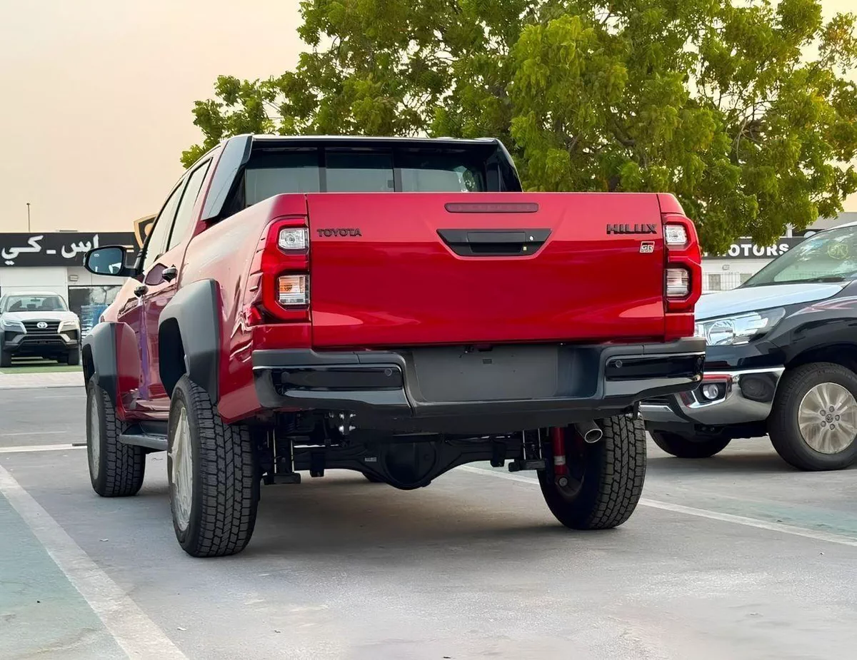 Toyota Hilux GR SPORT || 2.8L DIESEL V4 A/T | DRIVER PWR SEAT | LEATHER SEATS | 360*CAMERA | BLIND SPOT (CODE # H-2-0