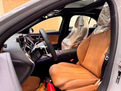 Mercedes-Benz E-Class E 200-11