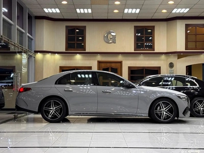 Mercedes-Benz E-Class E 200-17