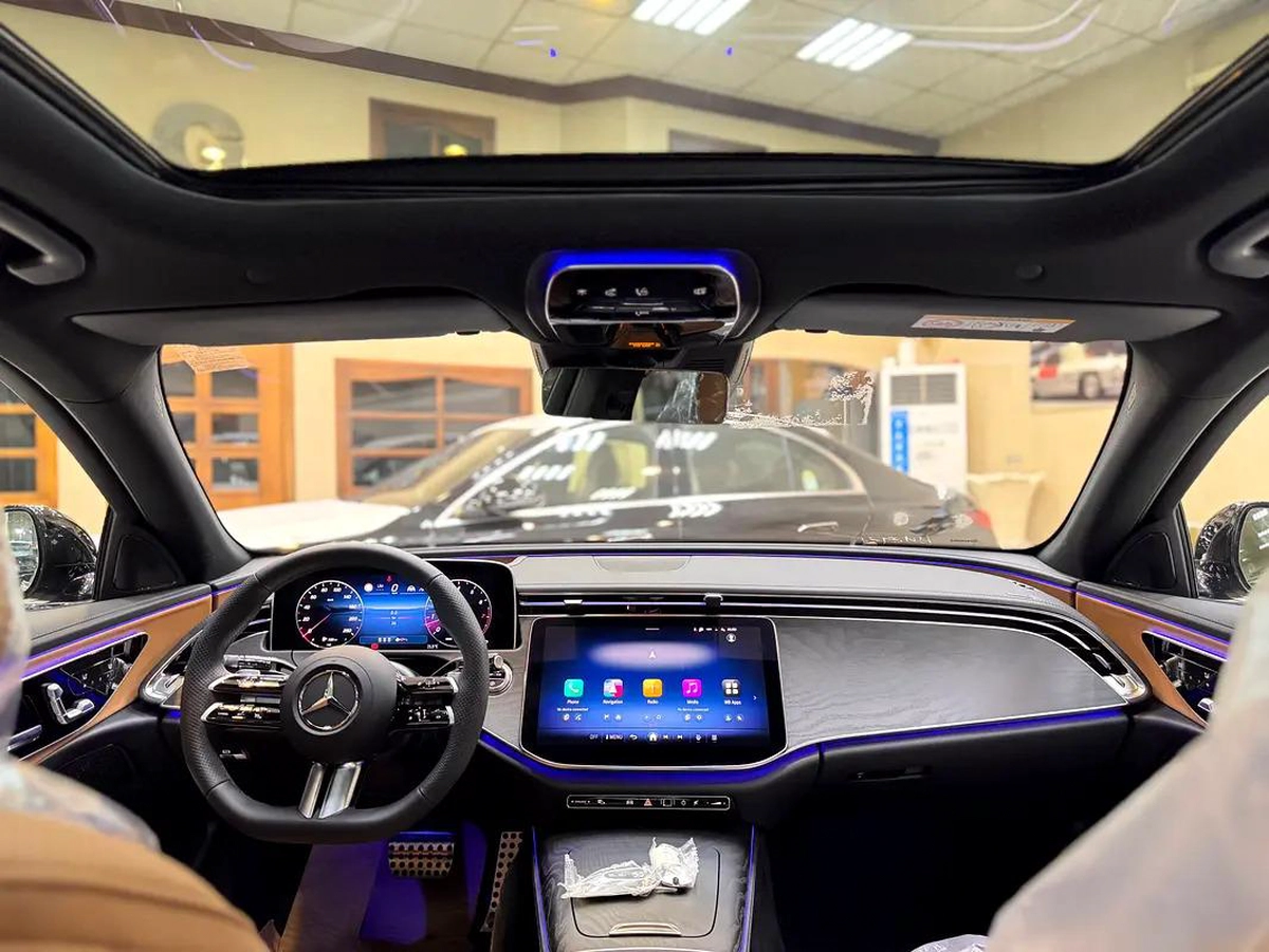 Mercedes-Benz E-Class E 200-16-16