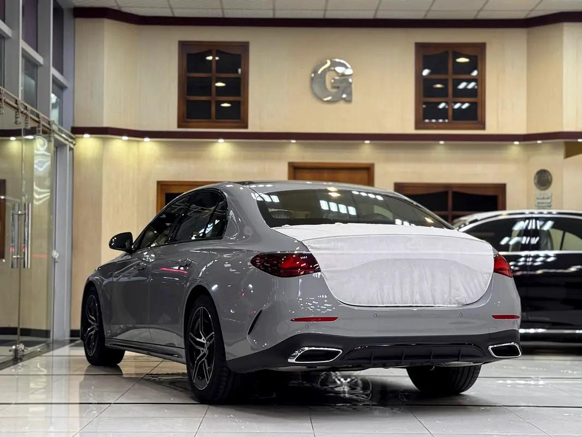Mercedes-Benz E-Class E 200-12-12