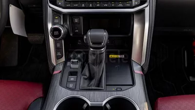 Toyota Land Cruiser VXR | GCC Specs | Brand New-12