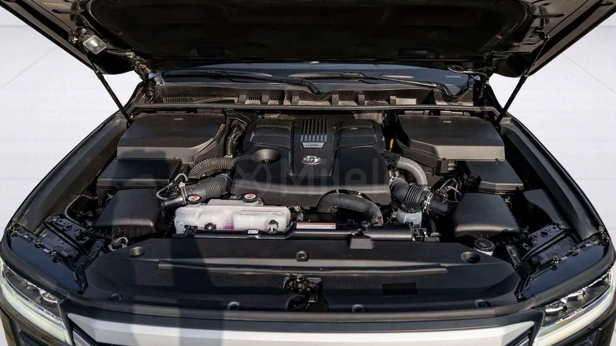 Toyota Land Cruiser VXR | GCC Specs | Brand New-6-0
