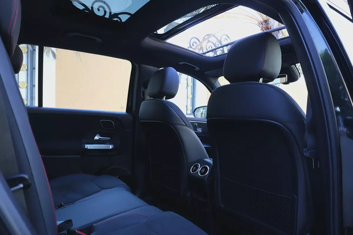 2025 Mercedes-Benz EQB 350 4MATIC | 8500KM-GCC Specs | Brand New-UNDER WARRANTY SERVICE-17-17