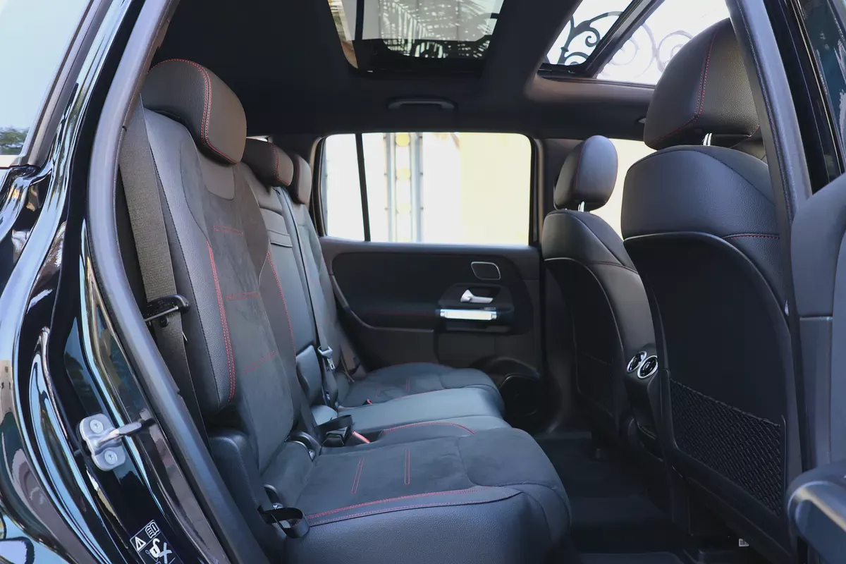 2025 Mercedes-Benz EQB 350 4MATIC | 8500KM-GCC Specs | Brand New-UNDER WARRANTY SERVICE-18-18
