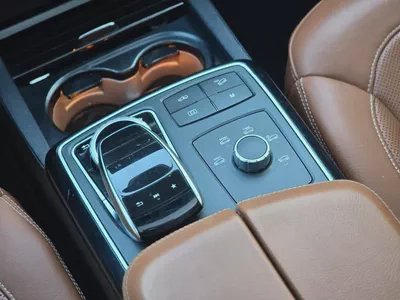 2018 Mercedes-Benz GLS 550 - American Specs - Excellent Condition-12