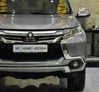 Mitsubishi Montero Sport ( 2019 Model ) in Silver Color GCC Specs-4