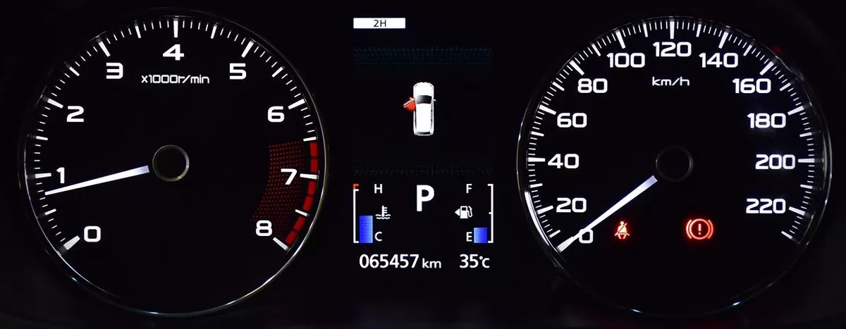 Mitsubishi Montero Sport ( 2019 Model ) in Silver Color GCC Specs-9-9