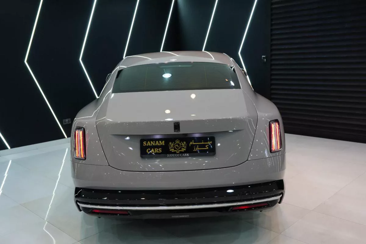 Rolls-Royce Spectre-7-7