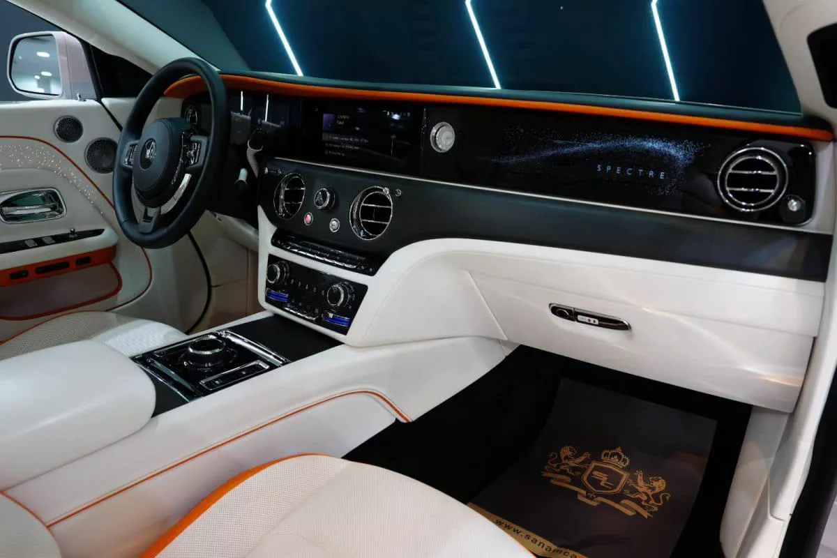 Rolls-Royce Spectre-9-9