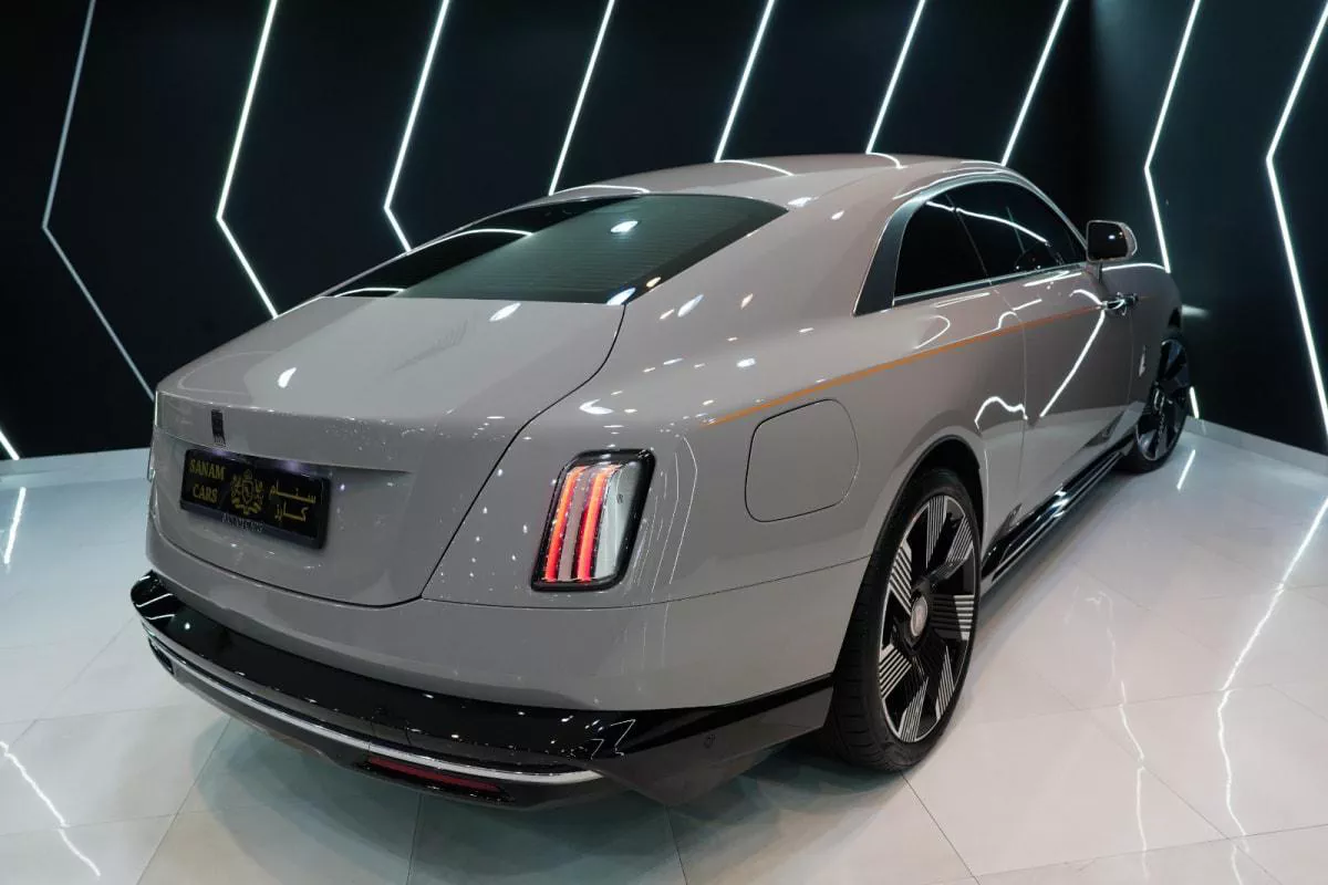 Rolls-Royce Spectre-11-11