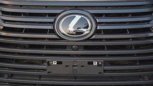 LX 600 3.5L 2025 GCC Specs 0 KM For Export