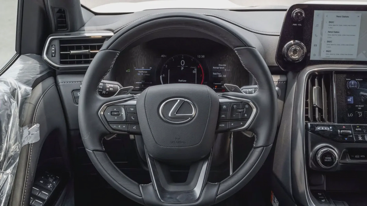 LX 600 3.5L 2025 GCC Specs 0 KM For Export-12-12
