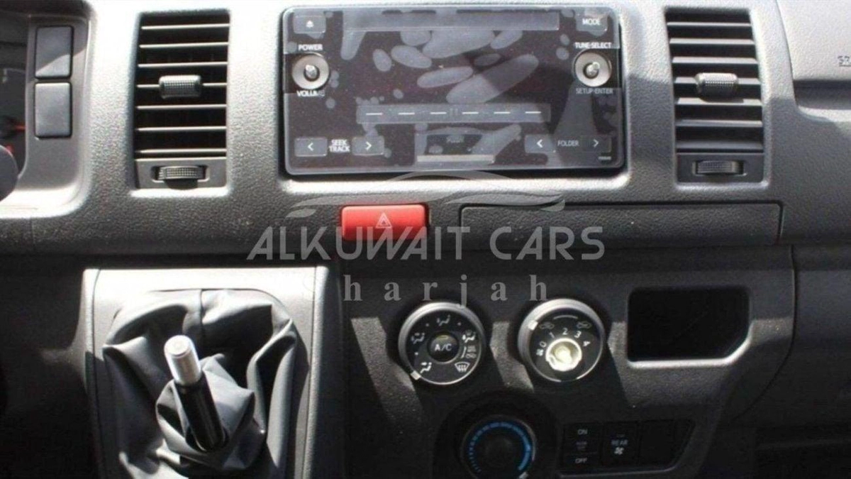 Toyota Hiace DLS - STD ROOF (NEW) Toyota Hiace 15seat 2.5L Diesel V4 MT 2025-13-0