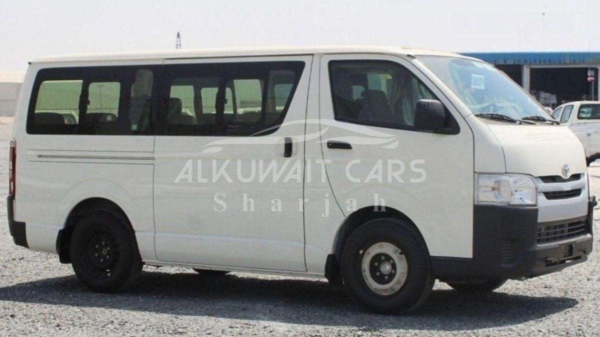 Toyota Hiace DLS - STD ROOF (NEW) Toyota Hiace 15seat 2.5L Diesel V4 MT 2025