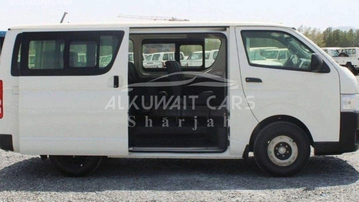 Toyota Hiace DLS - STD ROOF (NEW) Toyota Hiace 15seat 2.5L Diesel V4 MT 2025-4-0