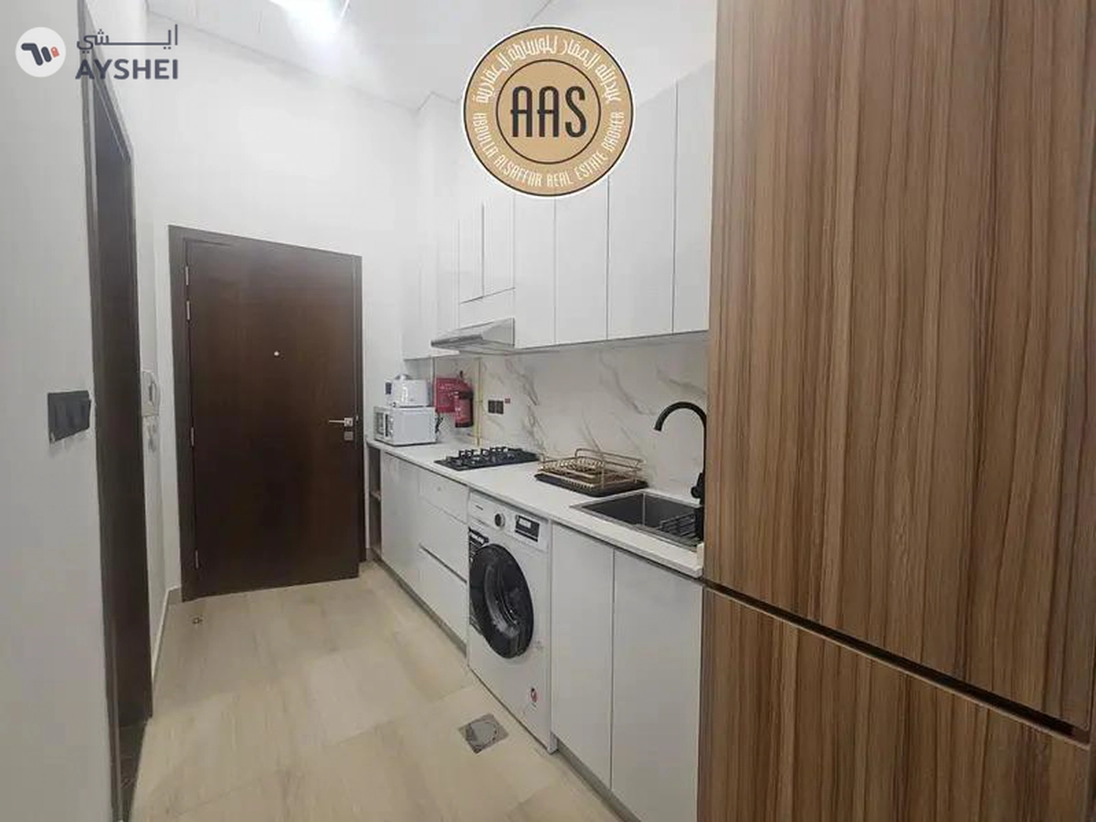 fully furnished spacious luxurious studio in the heart of jvc with free amenities-5-5