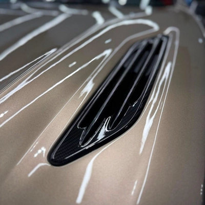 Aston Martin Vanquish GCC Specs | V12-22