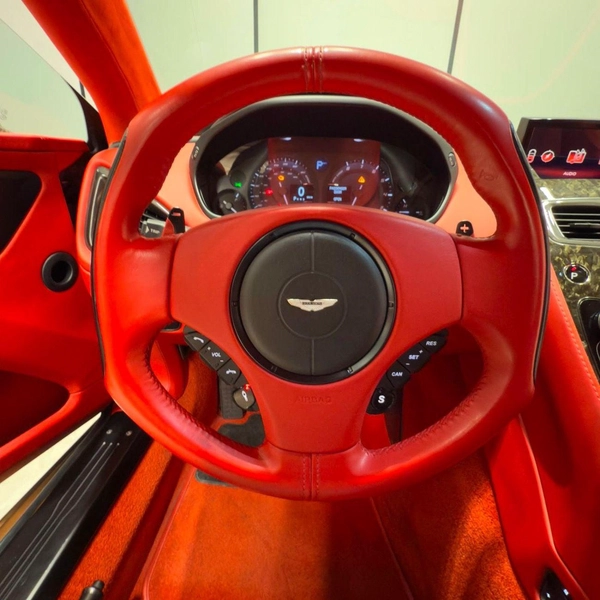 Aston Martin Vanquish GCC Specs | V12