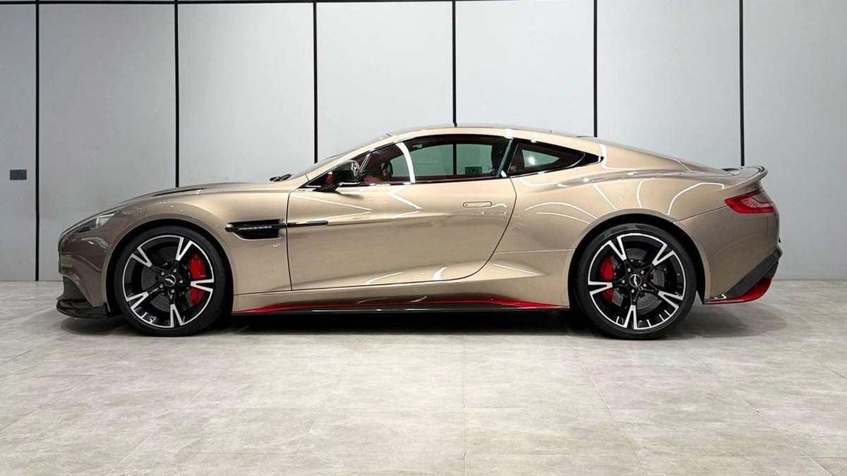 Aston Martin Vanquish GCC Specs | V12-23-23