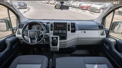 Toyota Hiace GL - Standard Roof 3.5L-10