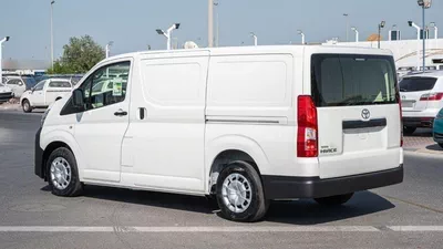Toyota Hiace GL - Standard Roof 3.5L-3