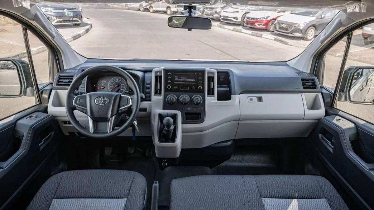 Toyota Hiace GL - Standard Roof 3.5L-10-0