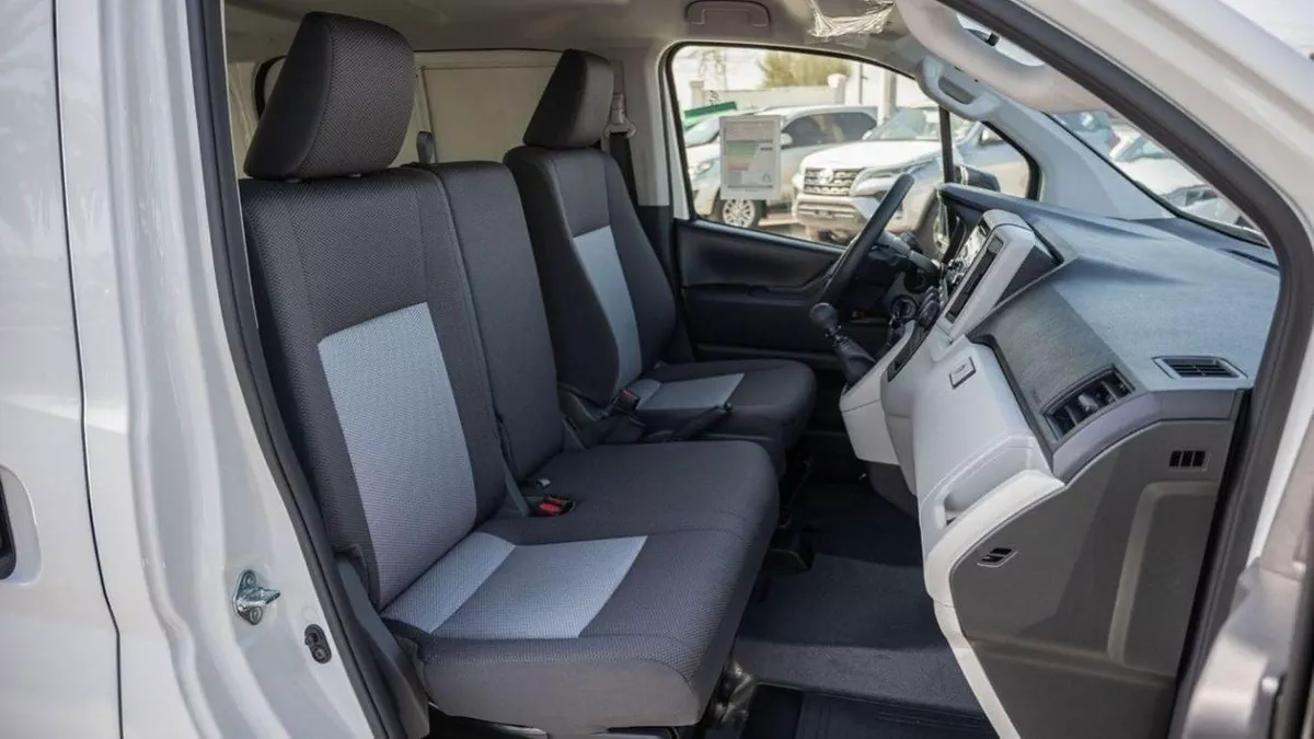 Toyota Hiace GL - Standard Roof 3.5L-14-0
