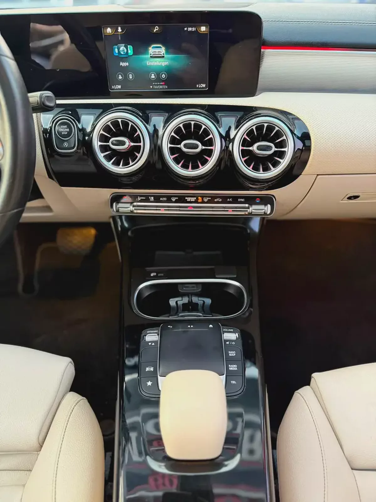 2021 Mercedes-Benz CLA 250 | Sleek Design | Low Mileage-13-13